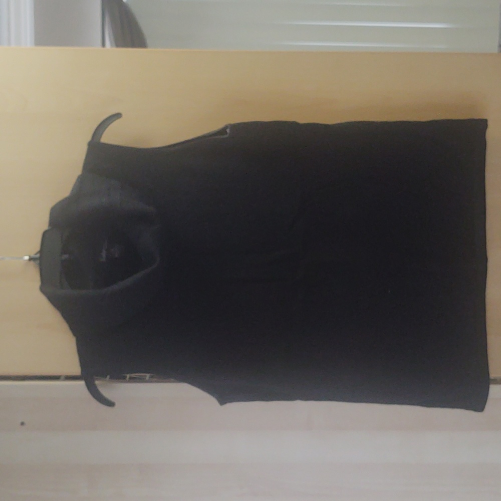 Sleeveless top